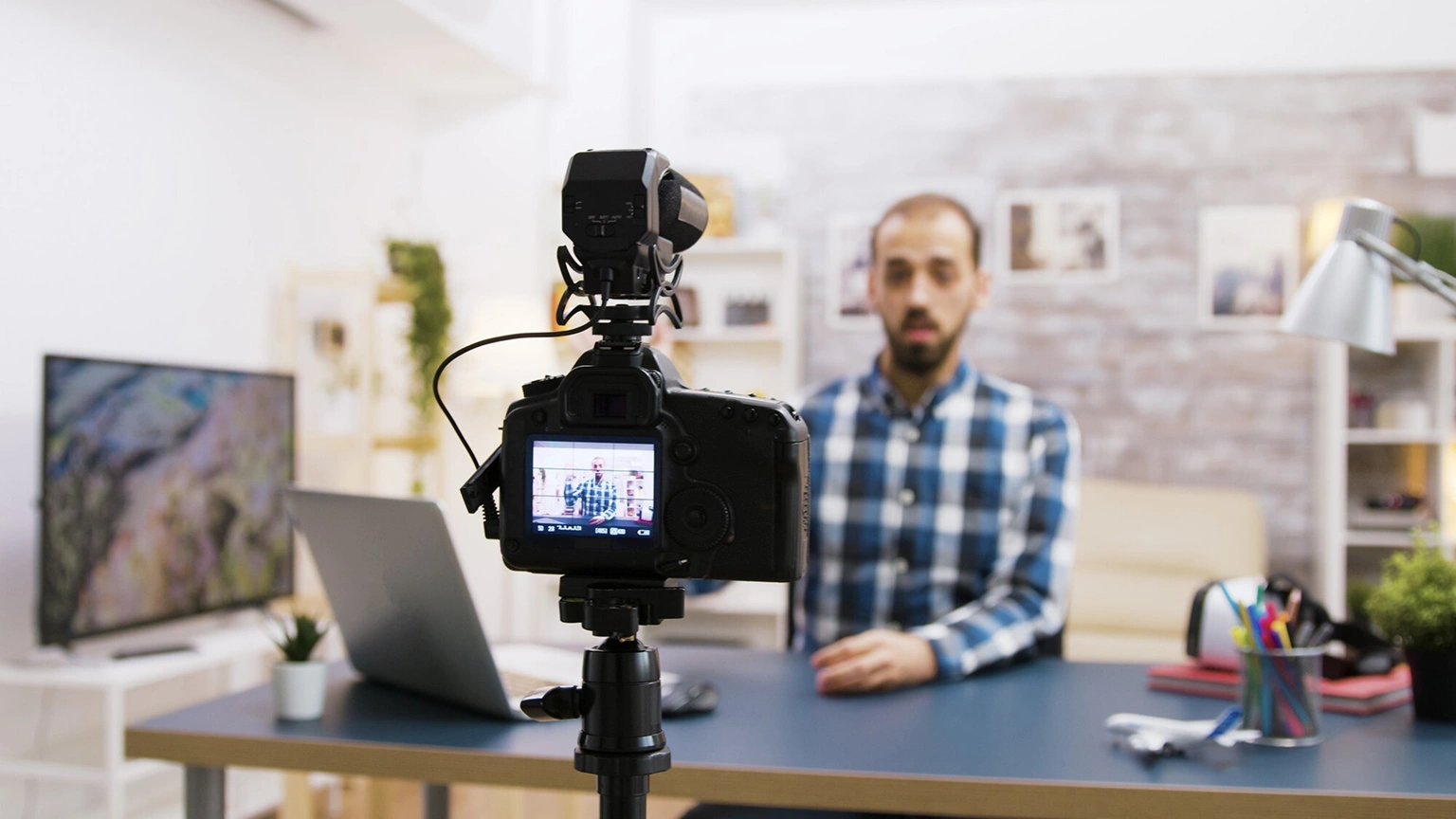 How Video Marketing Services Boost Engagement, Leads, and Sales